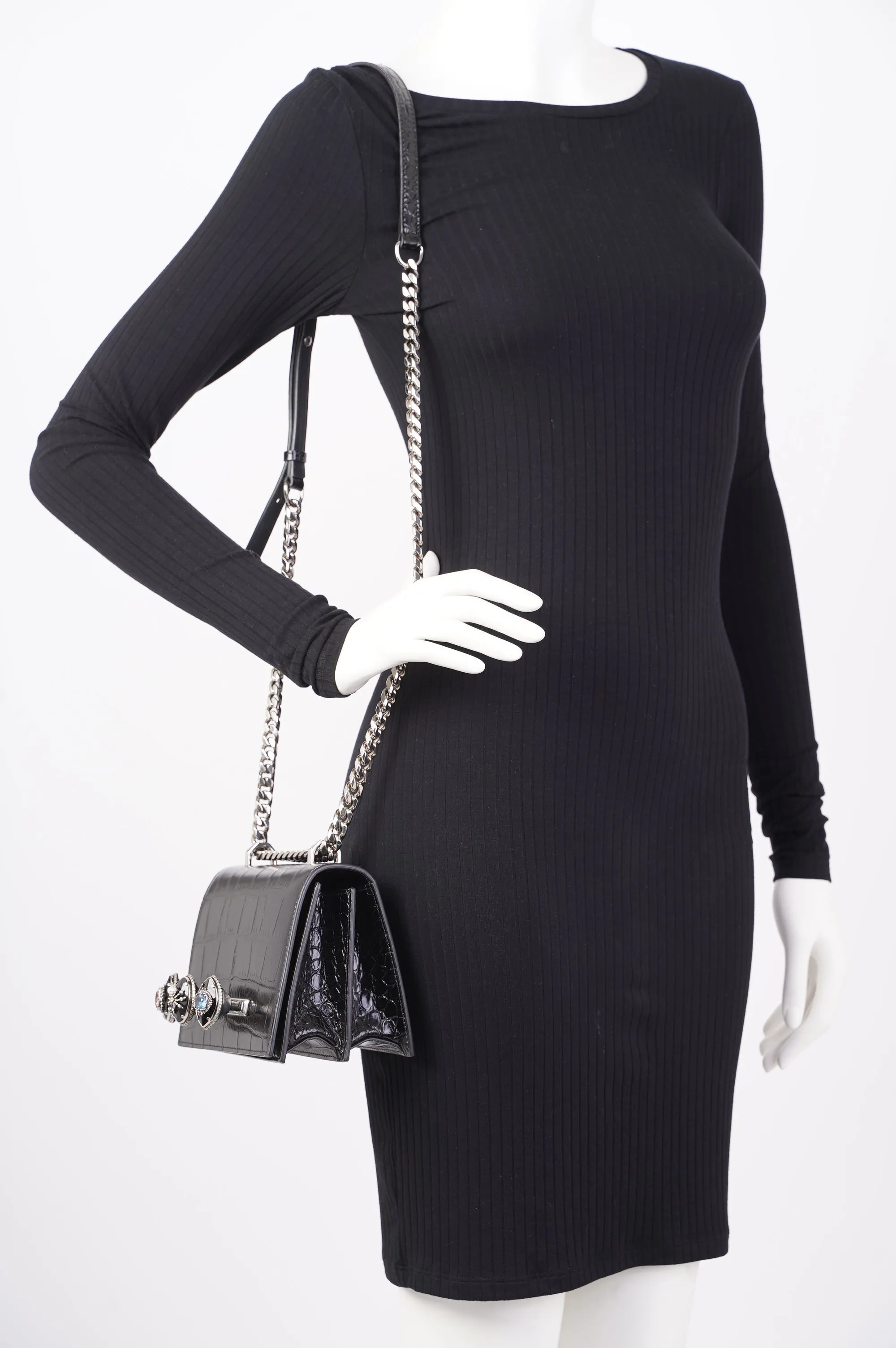 Alexander McQueen Womens Four Ring Shoulder Bag Black Leather Small