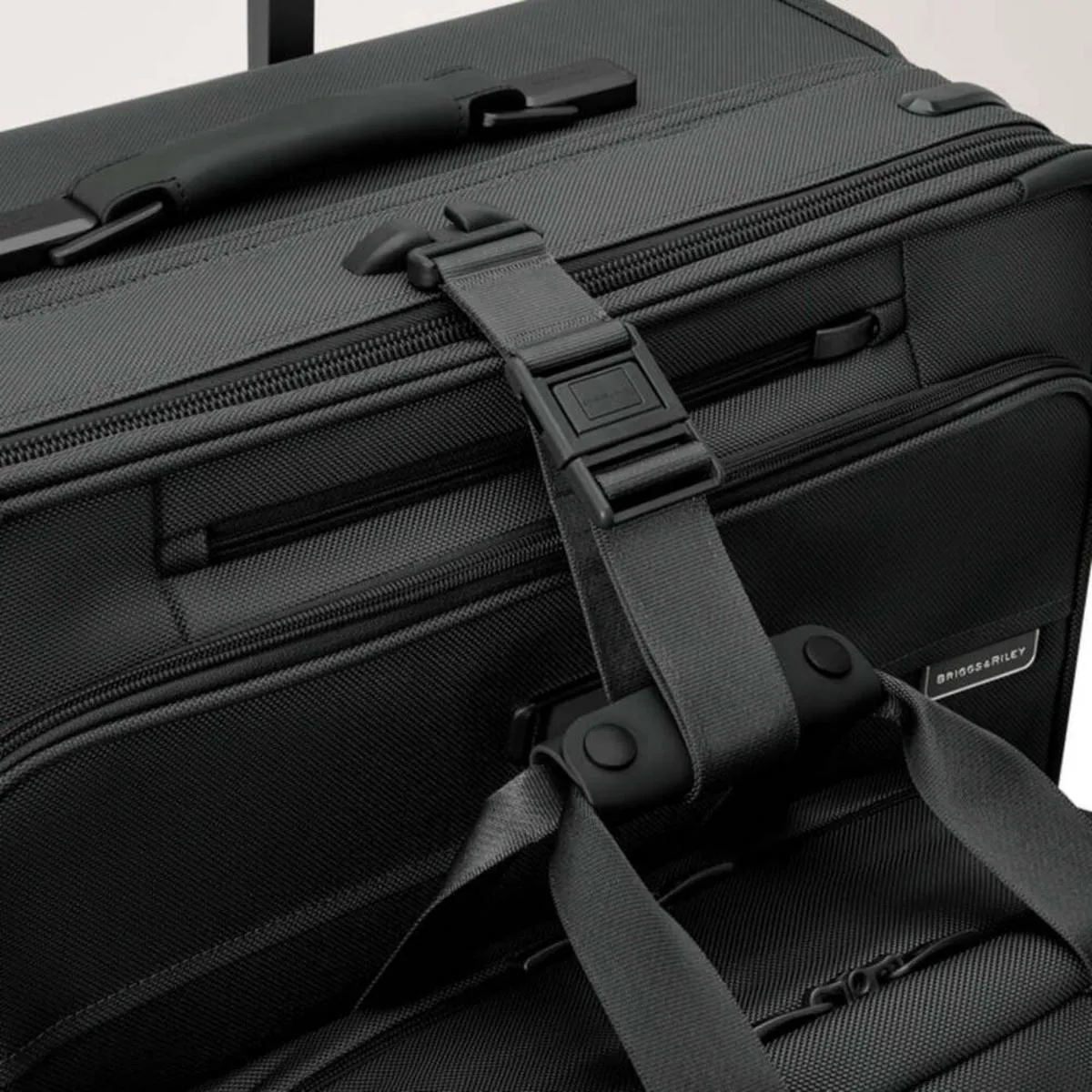 Briggs & Riley 22" Carry-On 2-Wheel Garment Bag - Black